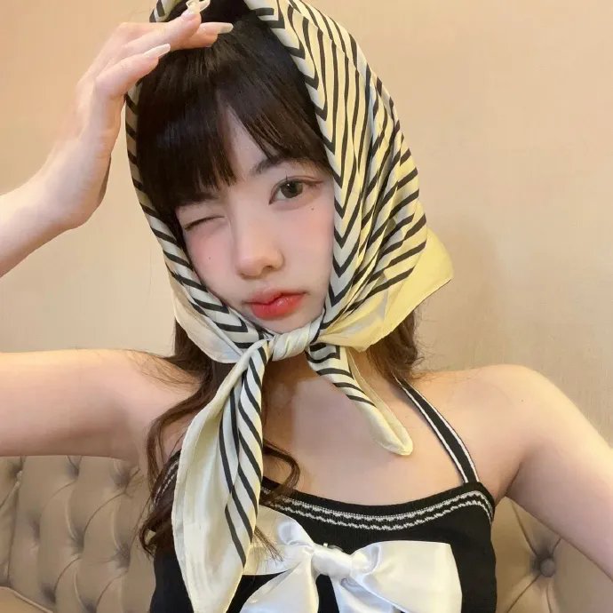 高丽葬 海报