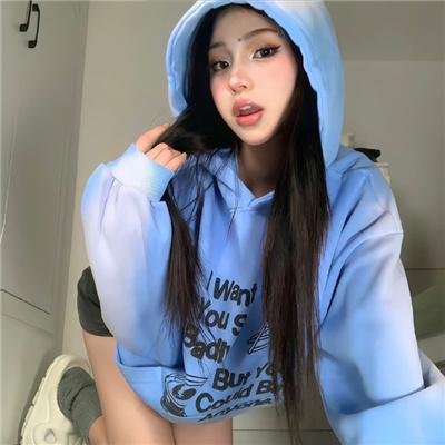 剧场前 海报